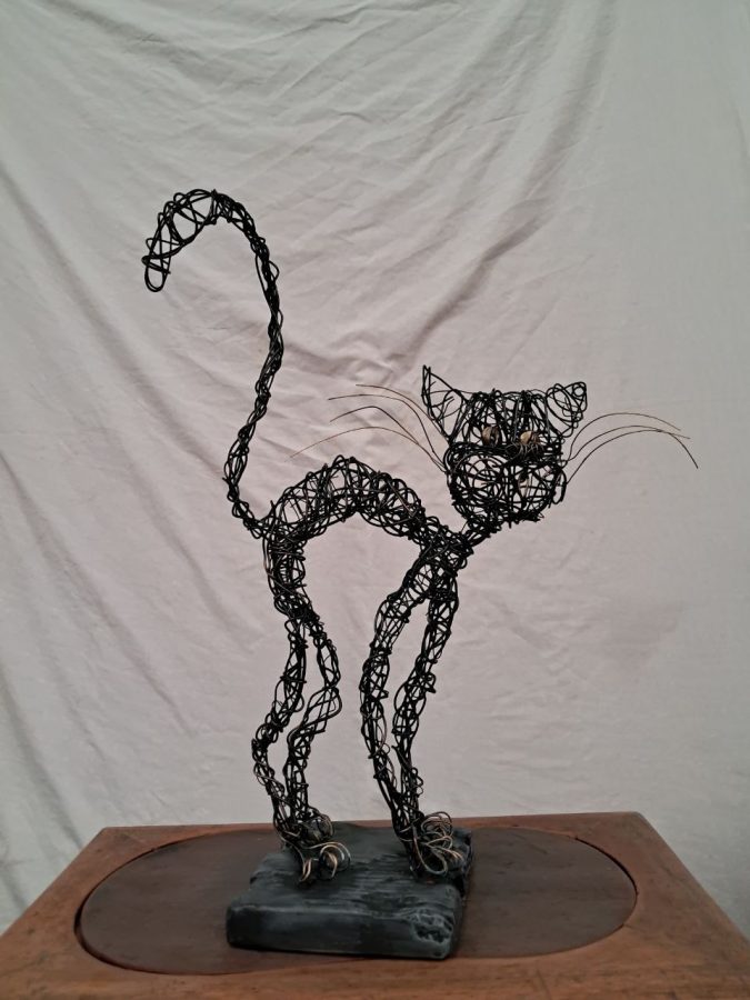 Cat wire sculpture